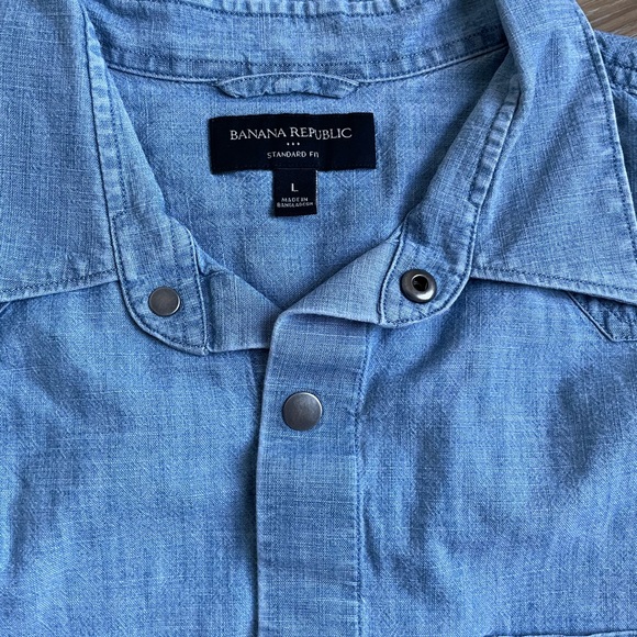 Men’s Button Down Casual Shirt - Picture 3 of 4